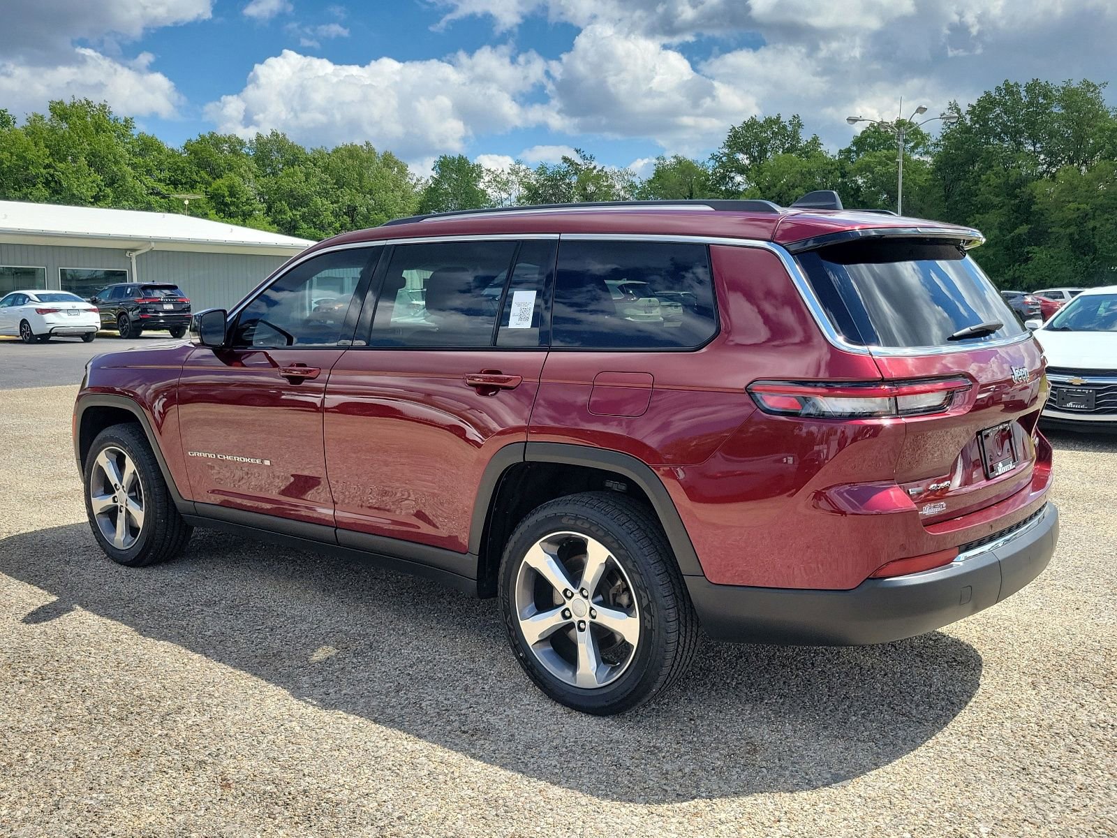 Used 2021 Jeep Grand Cherokee L Limited AWD/4WD image 4