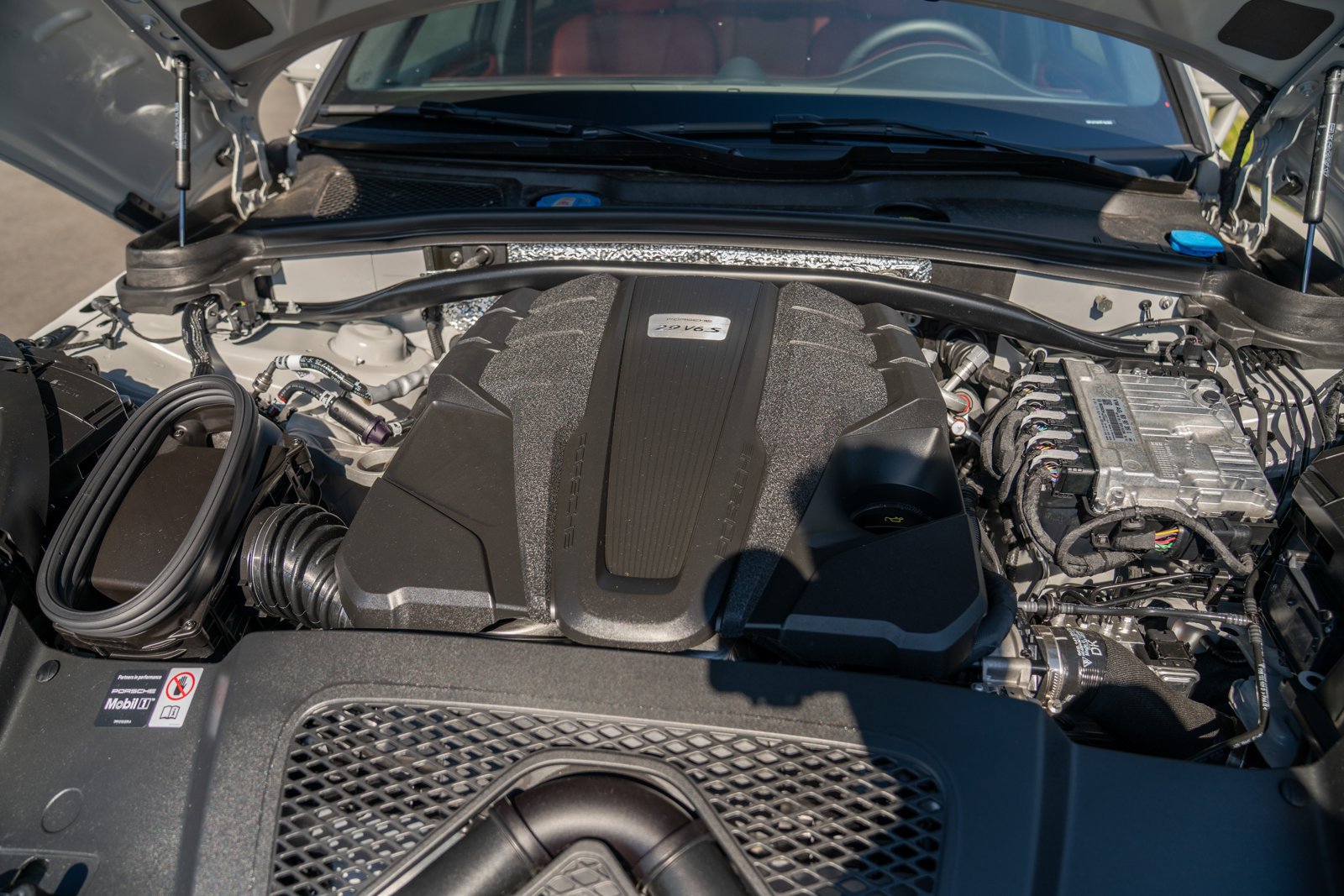 New 2026 Porsche Macan S AWD/4WD image 29