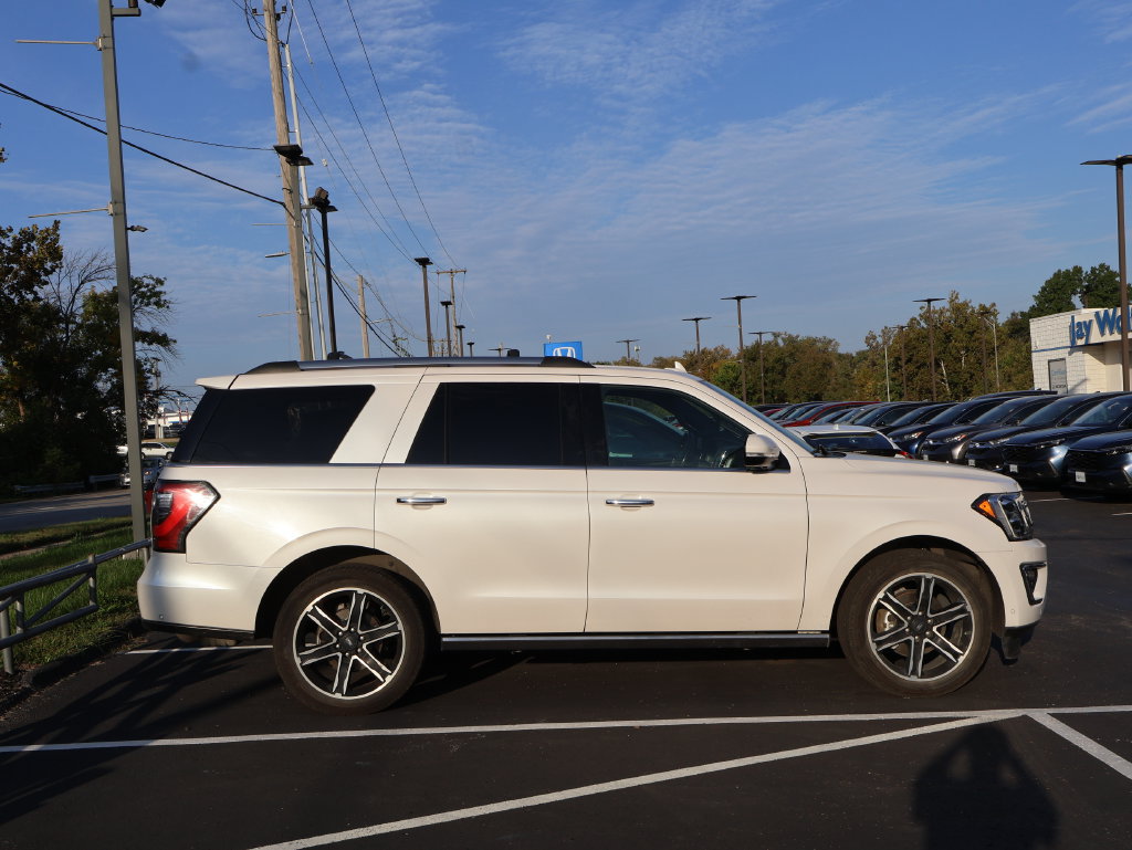 Used 2019 Ford Expedition Limited w/ Special Edition Package AWD/4WD image 4