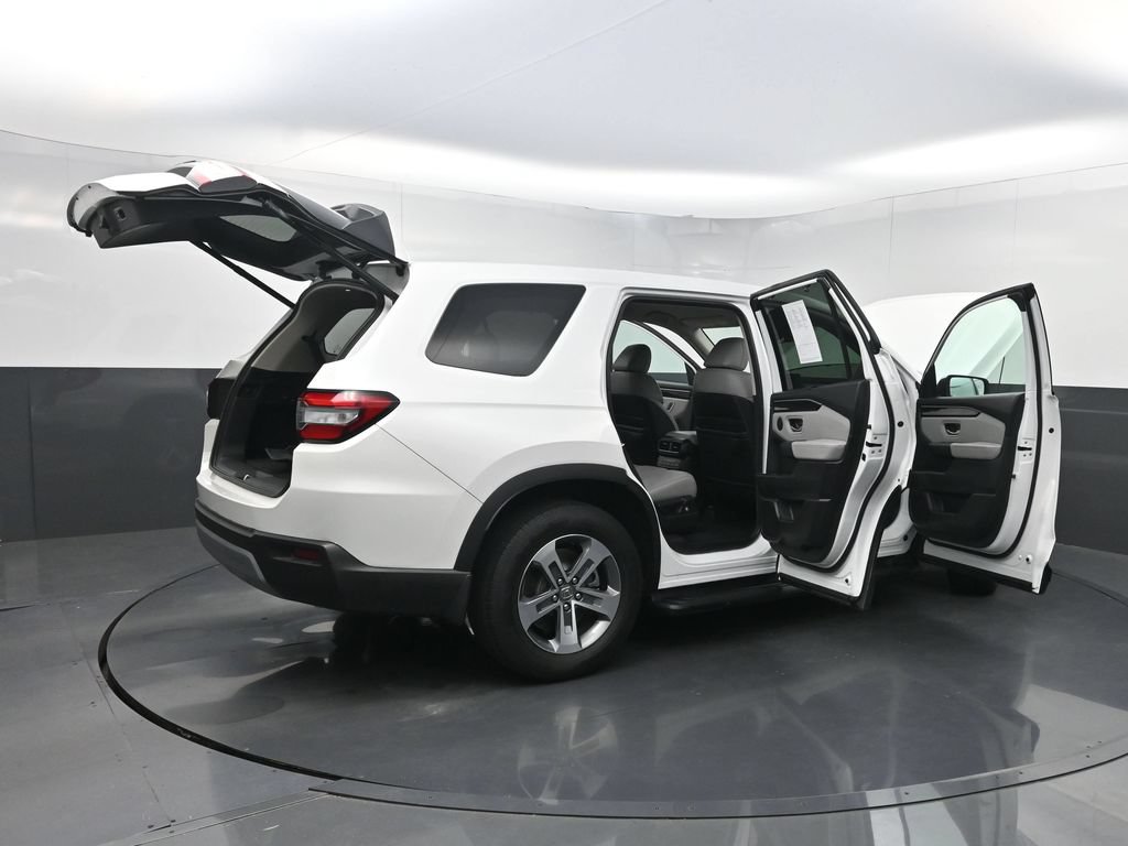 Used 2023 Honda Pilot EX-L image 40