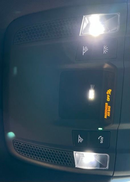 Used 2020 Porsche Taycan 4S image 22