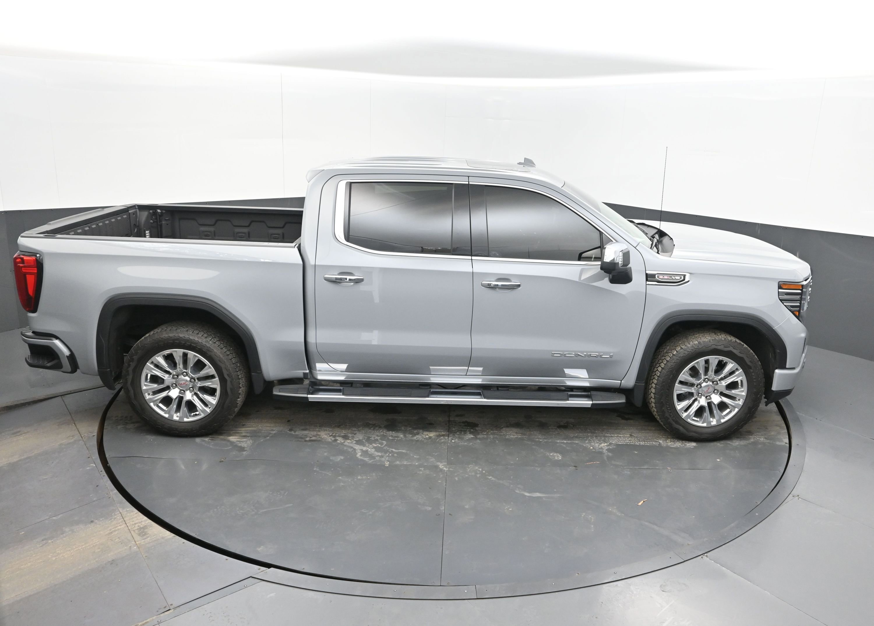 Certified 2025 GMC Sierra 1500 Denali w/ Technology Package image 37