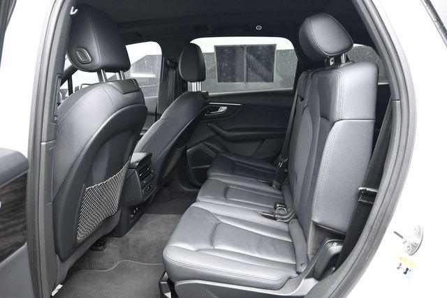 Used 2021 Audi Q7 3.0T Premium Plus w/ Premium Plus Package AWD/4WD image 9