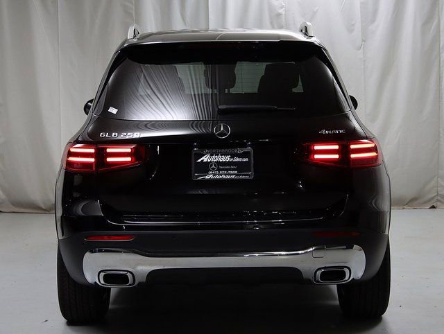 New 2025 Mercedes-Benz GLB 250 4MATIC image 7