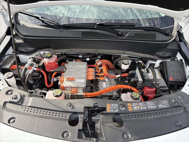 Used 2023 Chevrolet Bolt EUV Premier FWD image 25