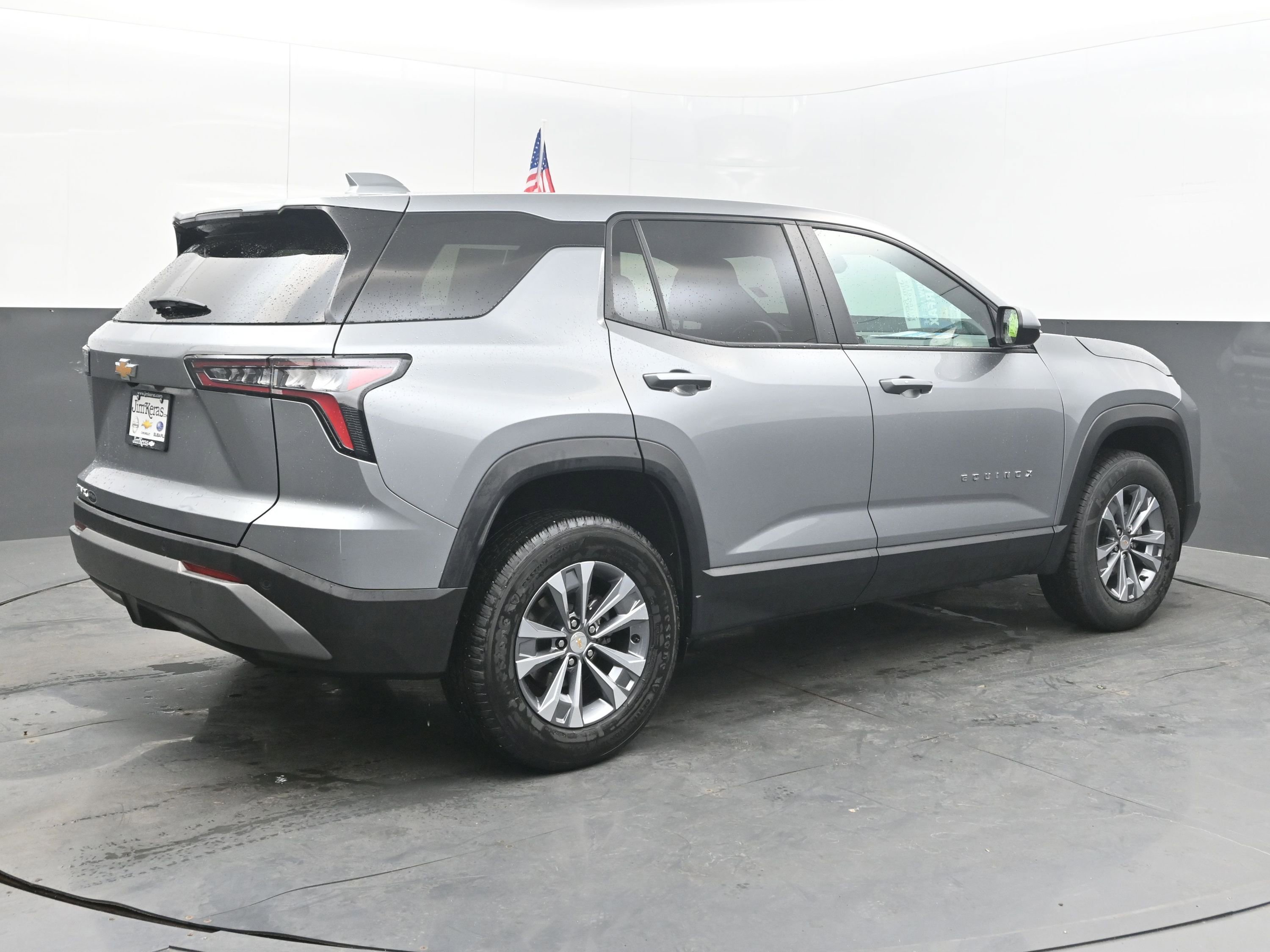 Used 2025 Chevrolet Equinox LT FWD image 9
