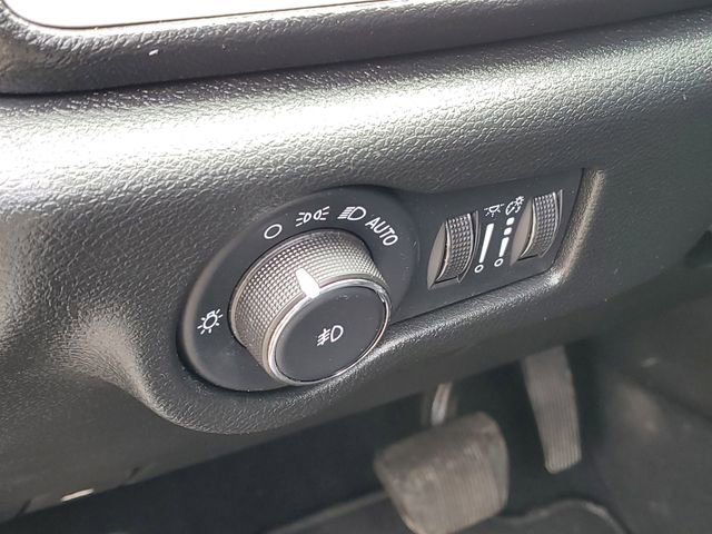 Used 2026 Chrysler Pacifica Select FWD image 7