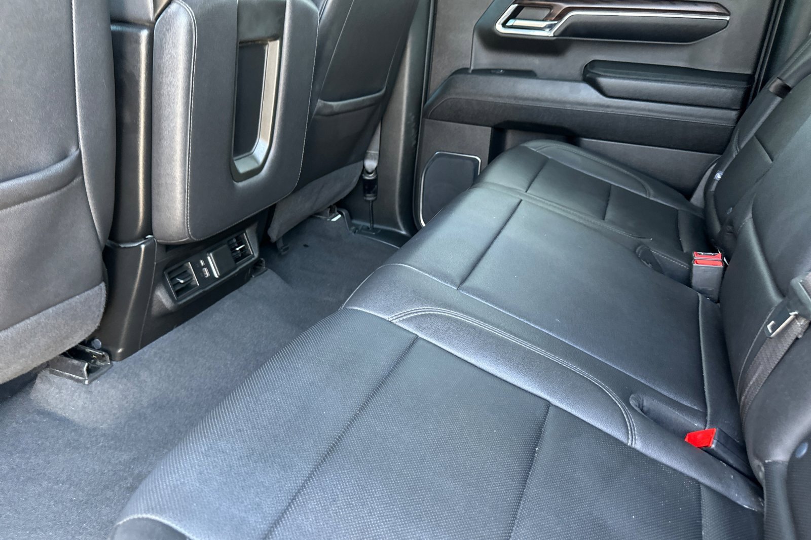 Used 2024 GMC Sierra 1500 SLT image 14