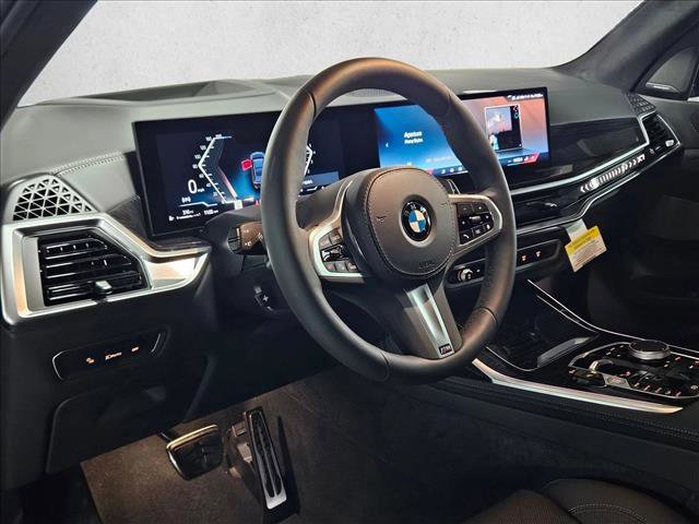 New 2026 BMW X7 xDrive40i image 3