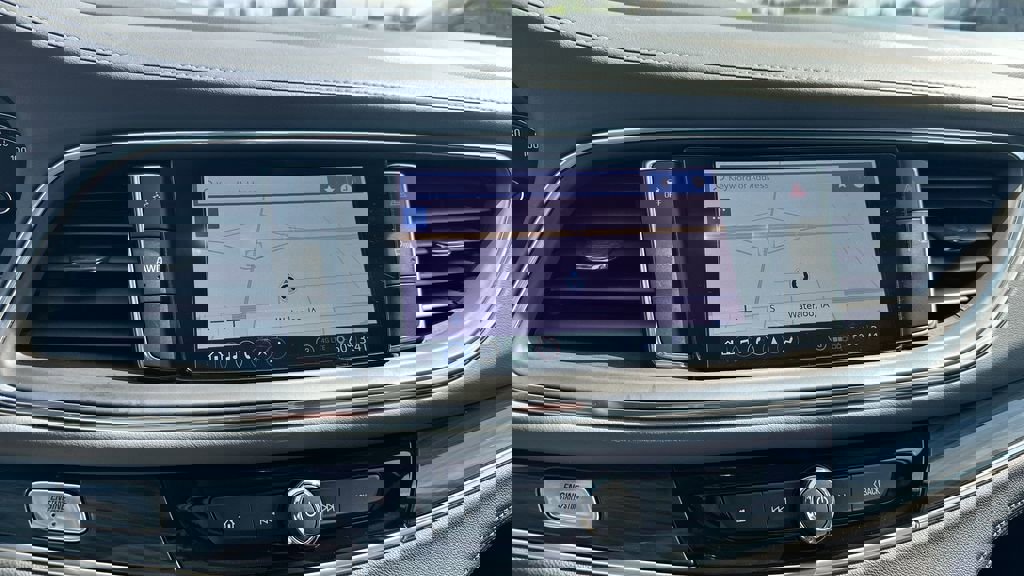 Certified 2021 Buick Enclave Essence w/ Sound and Sites Package image 15