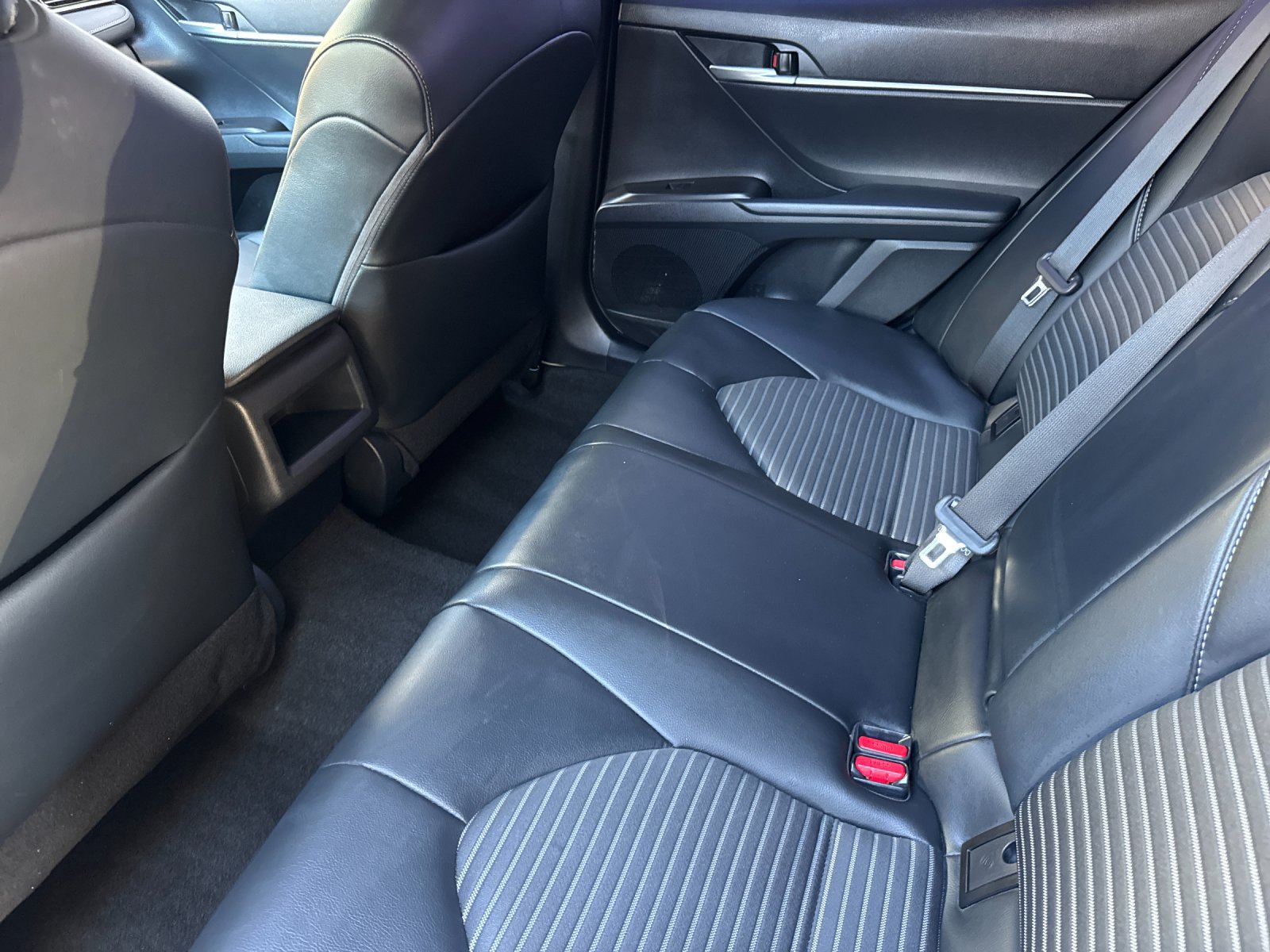 Used 2024 Toyota Camry SE w/ Convenience Package FWD image 11