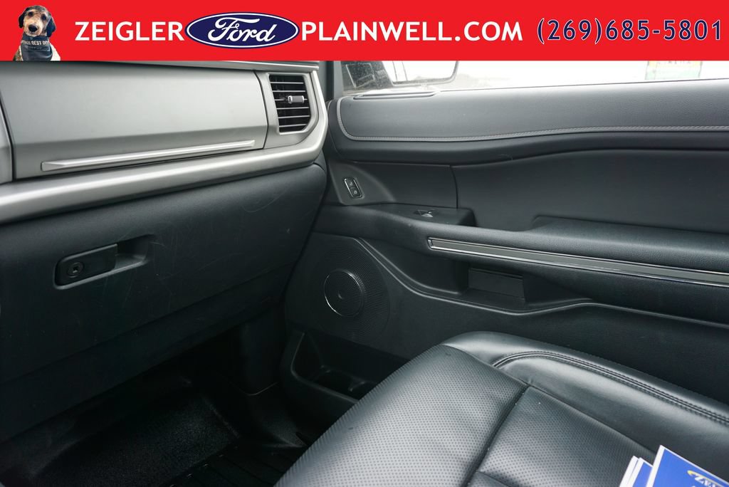 Used 2022 Ford Expedition XLT AWD/4WD image 32