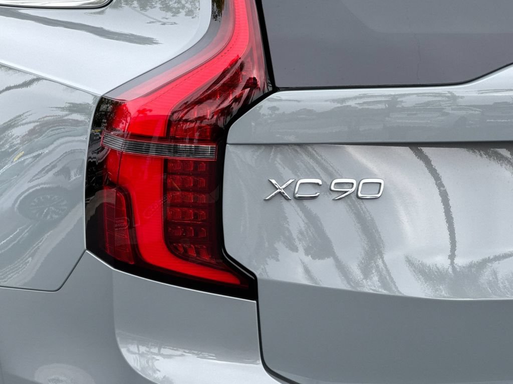 New 2026 Volvo XC90 T8 Plus w/ Protection Package AWD/4WD image 27
