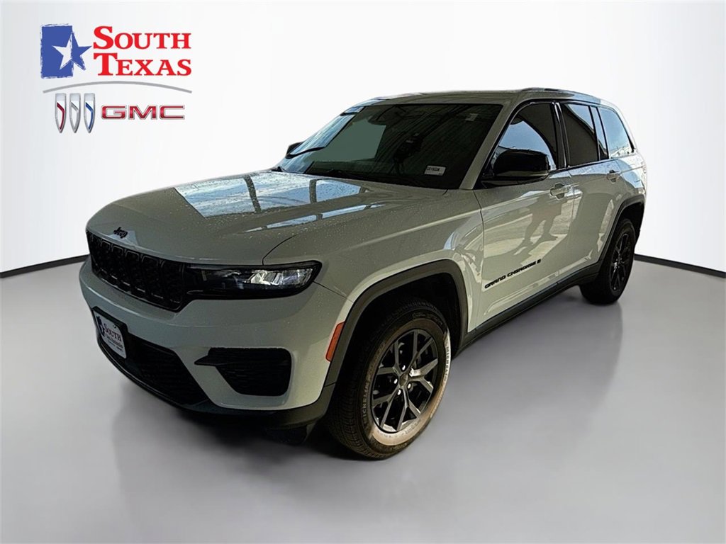 Used 2024 Jeep Grand Cherokee Altitude