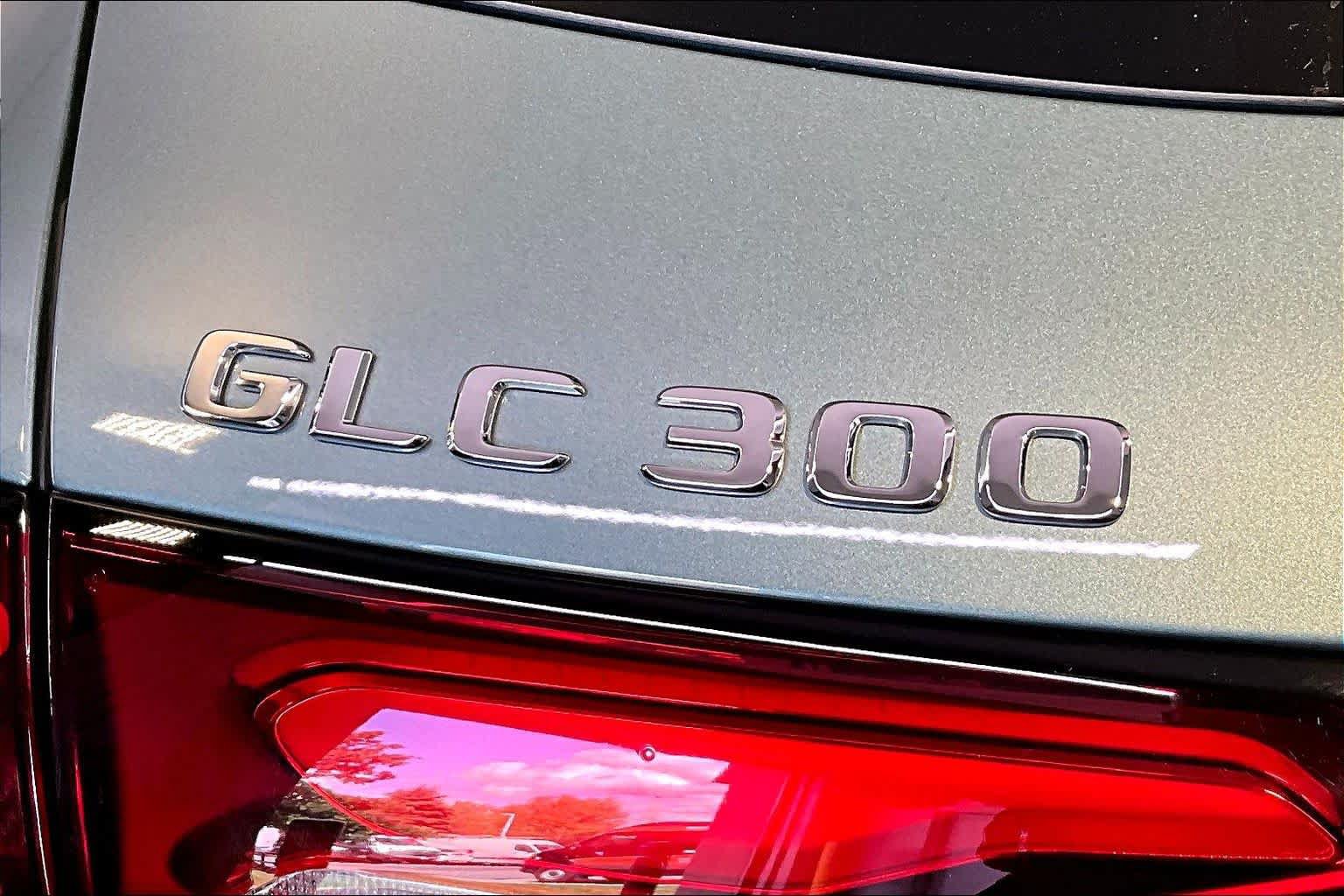 Used 2026 Mercedes-Benz GLC 300 4MATIC image 33