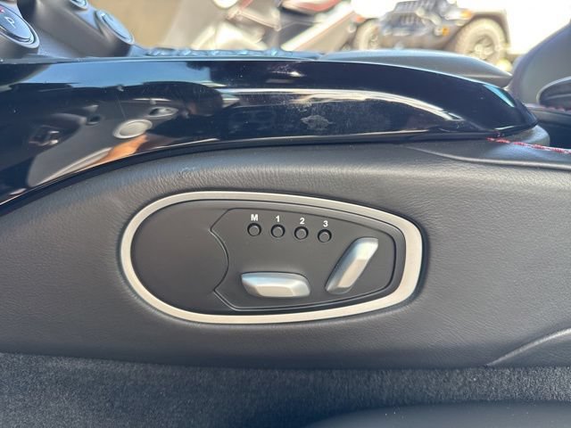 Used 2020 Aston Martin V8 Vantage Coupe RWD image 31