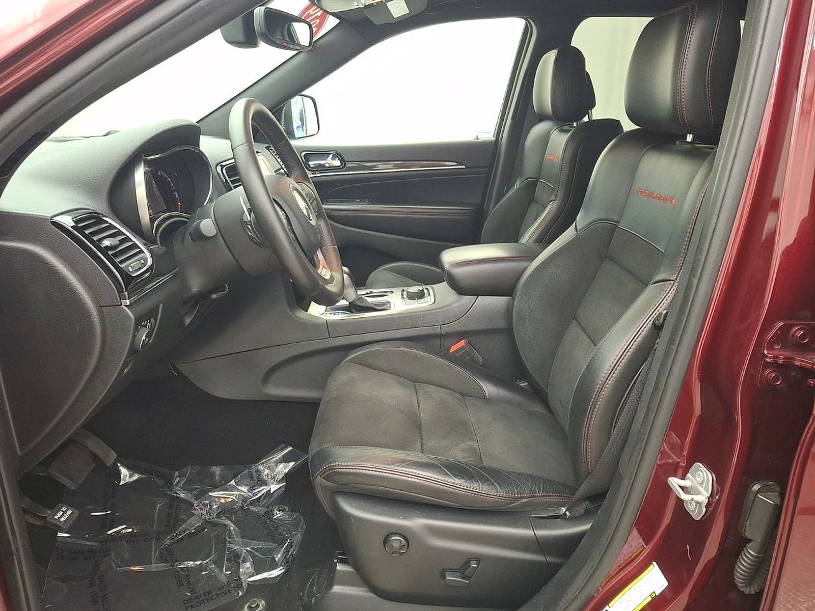 Used 2019 Jeep Grand Cherokee Trailhawk AWD/4WD image 11