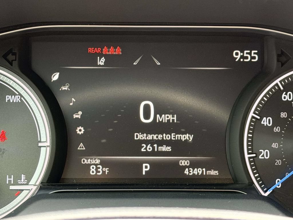 Certified 2024 Toyota Venza LE AWD/4WD image 11