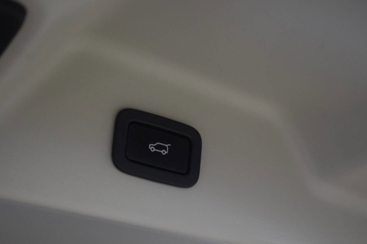 Used 2017 Land Rover Range Rover image 31