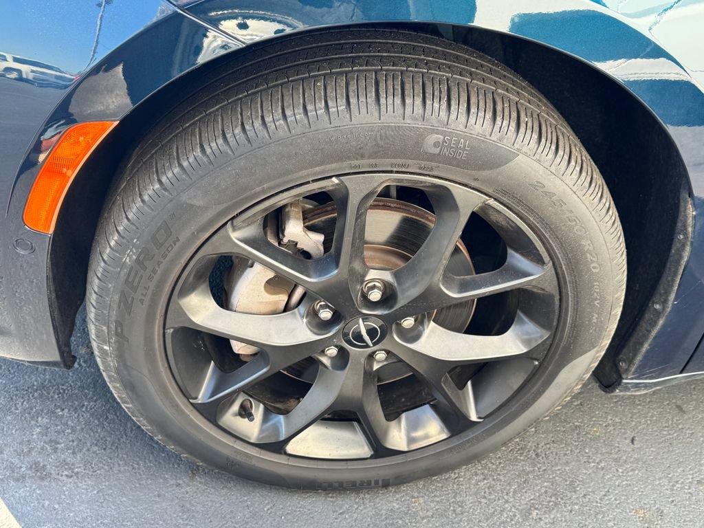 Used 2023 Chrysler Pacifica Limited w/ S Appearance Package image 9