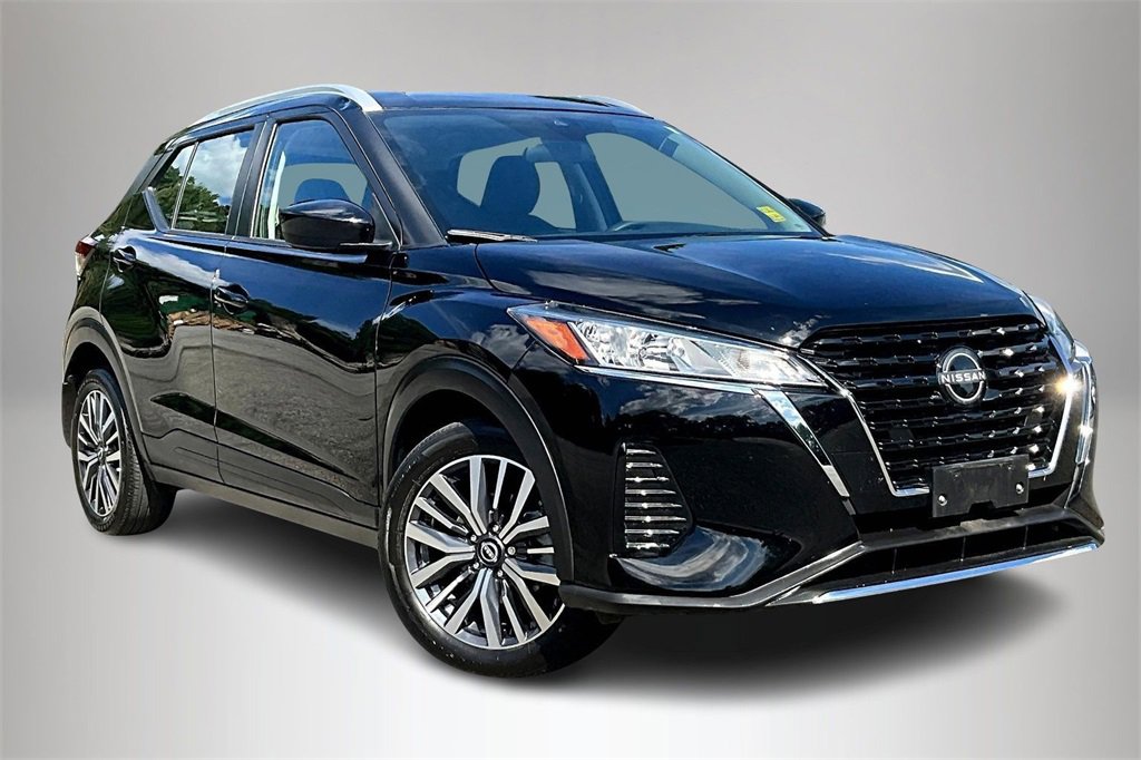 Used 2024 Nissan Kicks SV