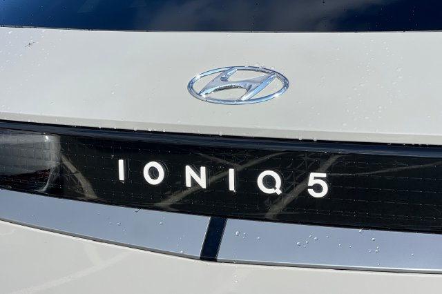 Used 2024 Hyundai Ioniq 5 SEL RWD image 36
