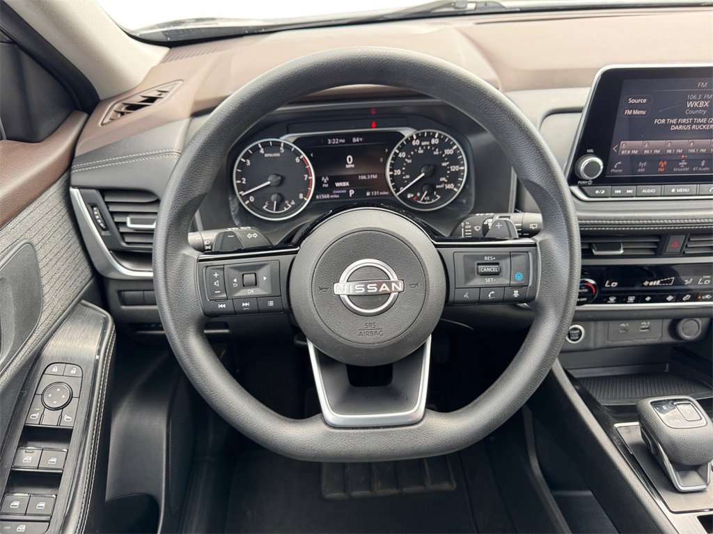 Used 2023 Nissan Rogue SV image 12