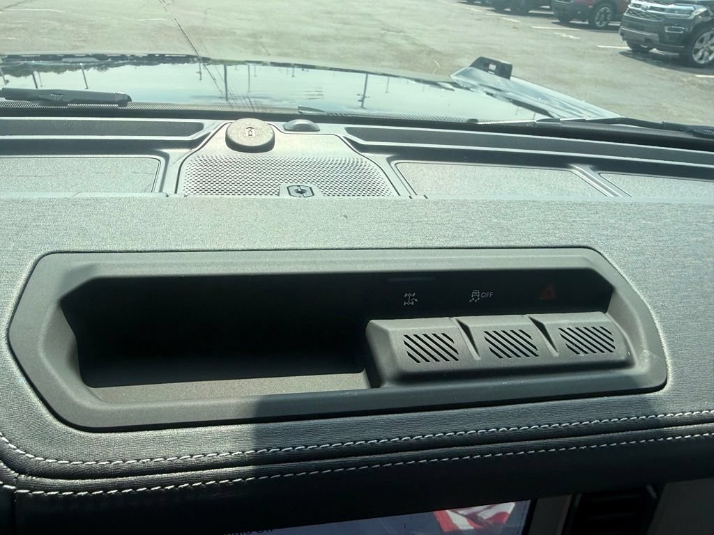 New 2026 Ford Bronco Outer Banks AWD/4WD image 24