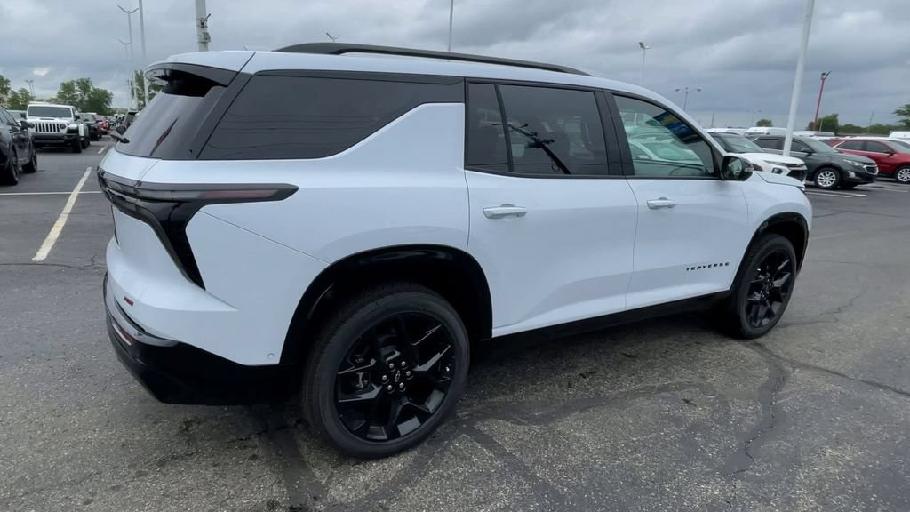 New 2026 Chevrolet Traverse RS w/ LPO, Floor Liner Package AWD/4WD image 2