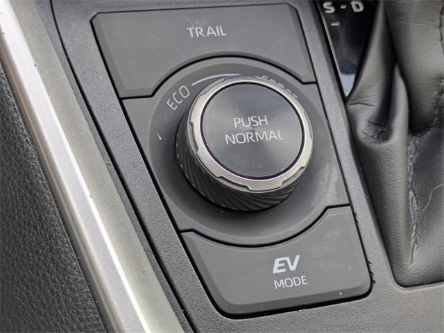 Used 2025 Toyota RAV4 LE image 24