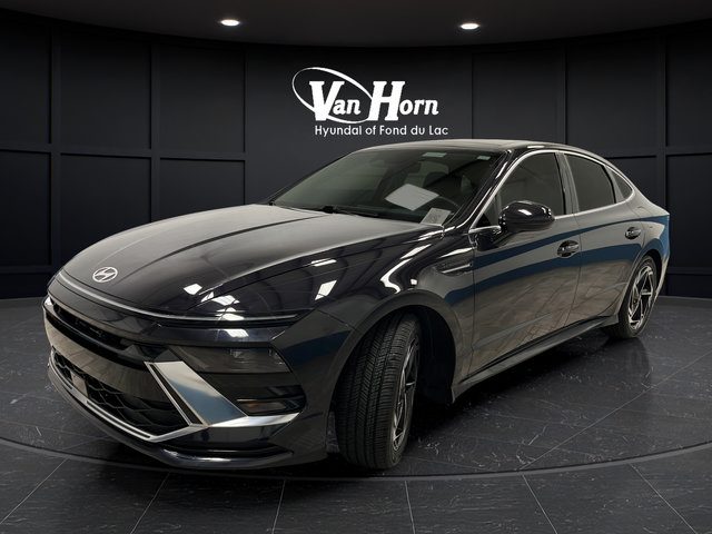Used 2024 Hyundai Sonata SEL w/ Convenience Package FWD image 3