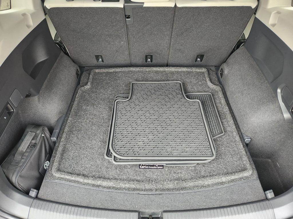 Used 2022 Volkswagen Tiguan S image 13