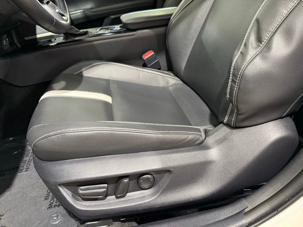 Certified 2025 Toyota Camry SE FWD image 13