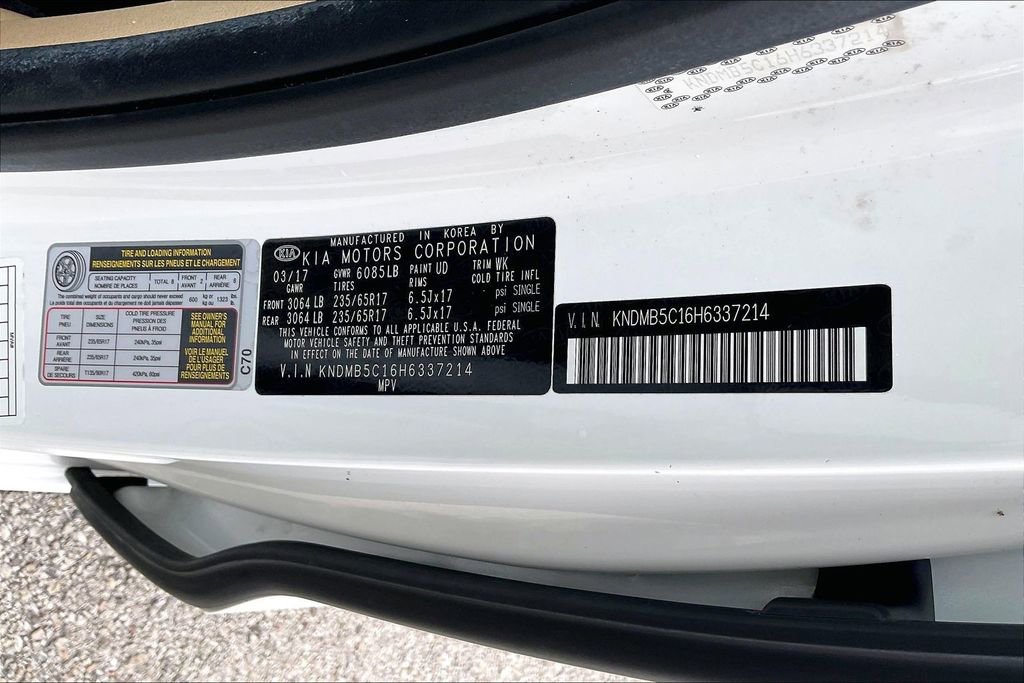 Used 2017 Kia Sedona LX w/ LX Essentials Premium Package FWD image 16