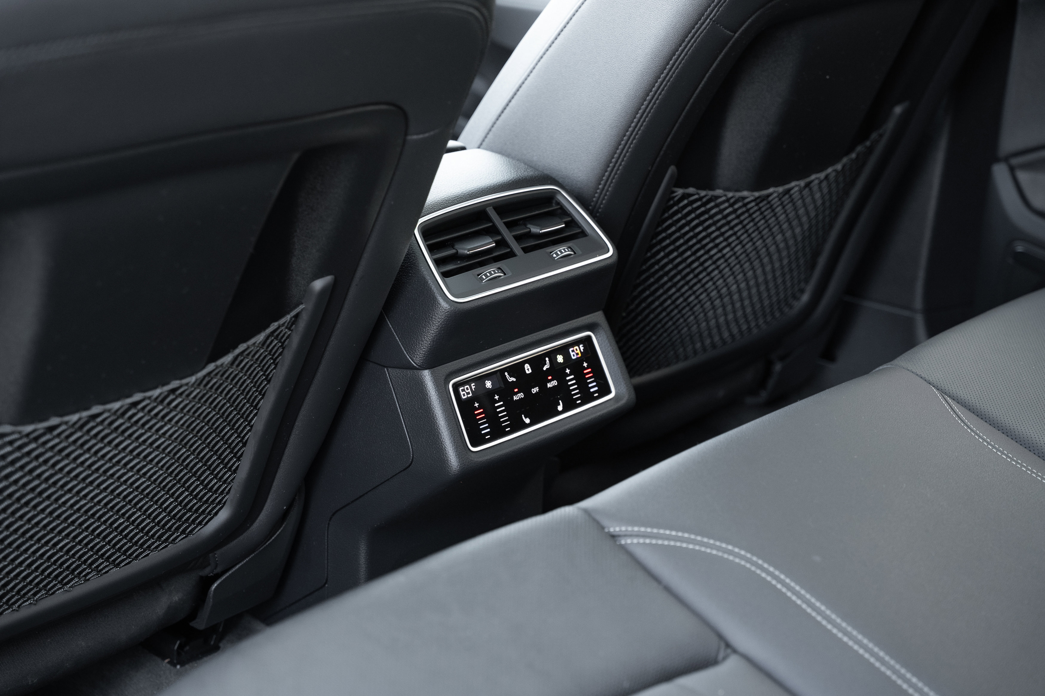 Certified 2024 Audi Q8 e-tron Premium Plus w/ Premium Plus Package image 28