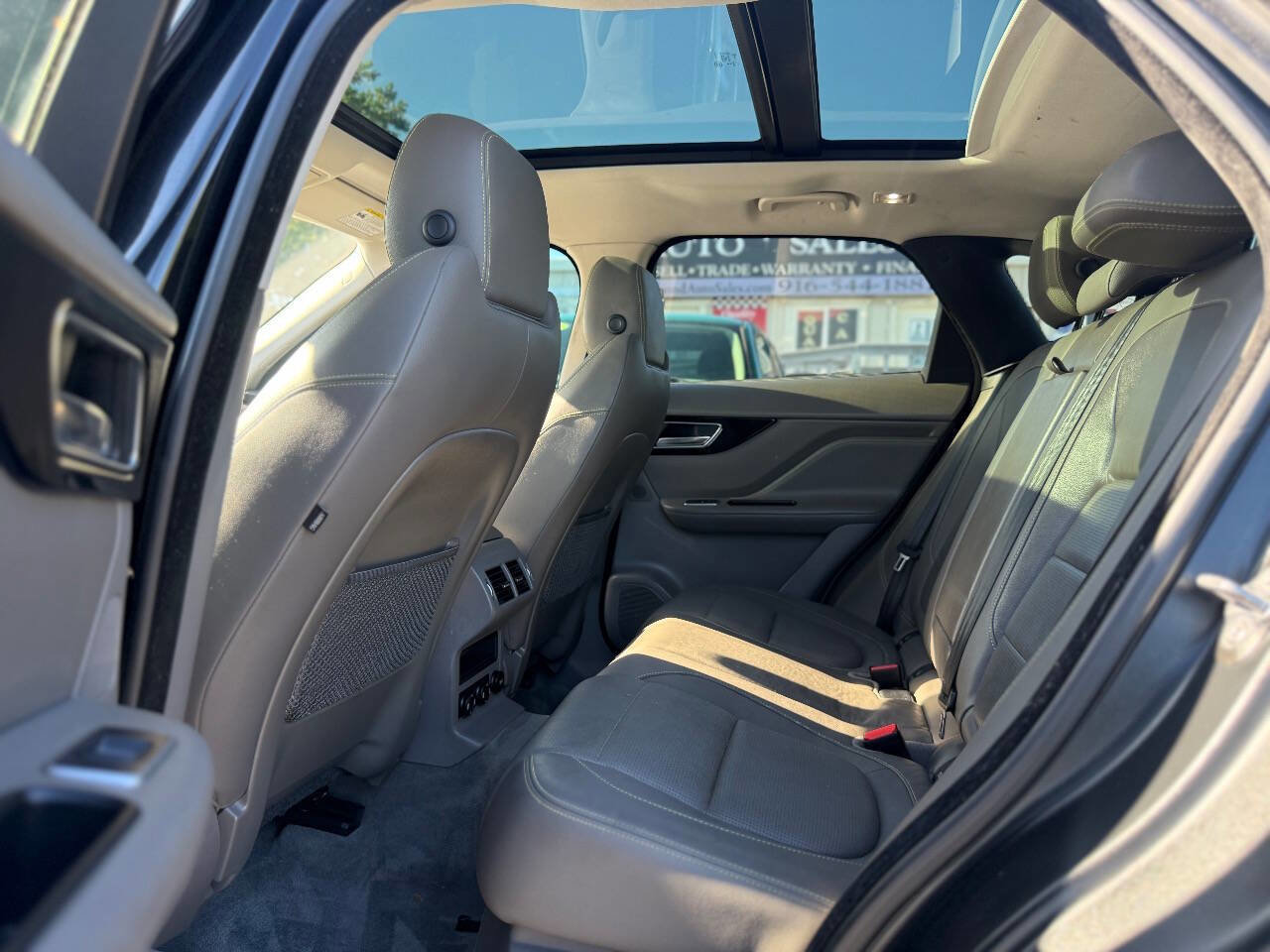 Used 2018 Jaguar F-PACE R-Sport AWD/4WD image 11