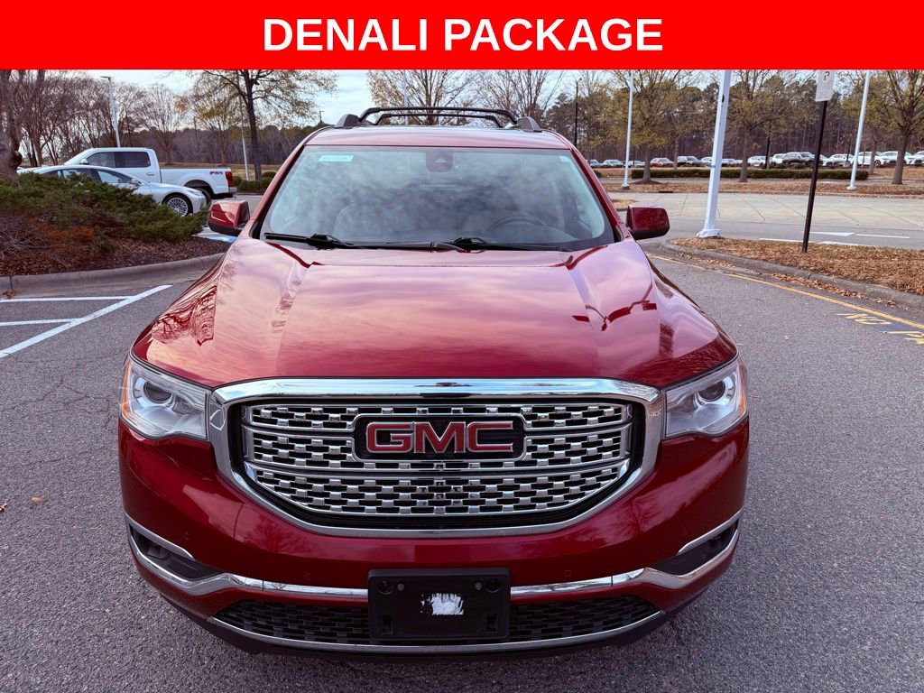 Used 2019 GMC Acadia Denali image 2