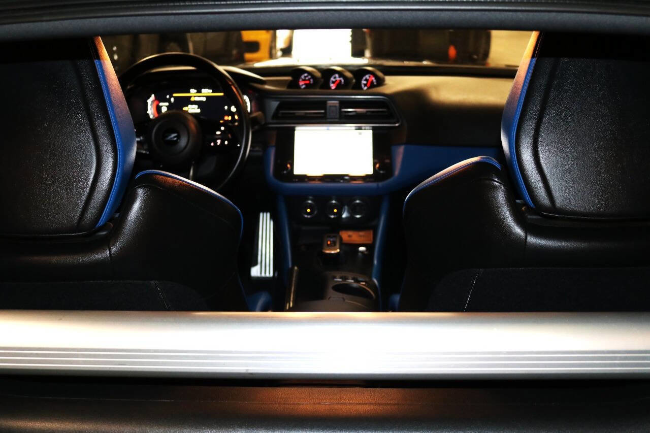 Used 2023 Nissan Z Performance 2dr Coupe 9A w/ Floor Mat Package (L93) image 72