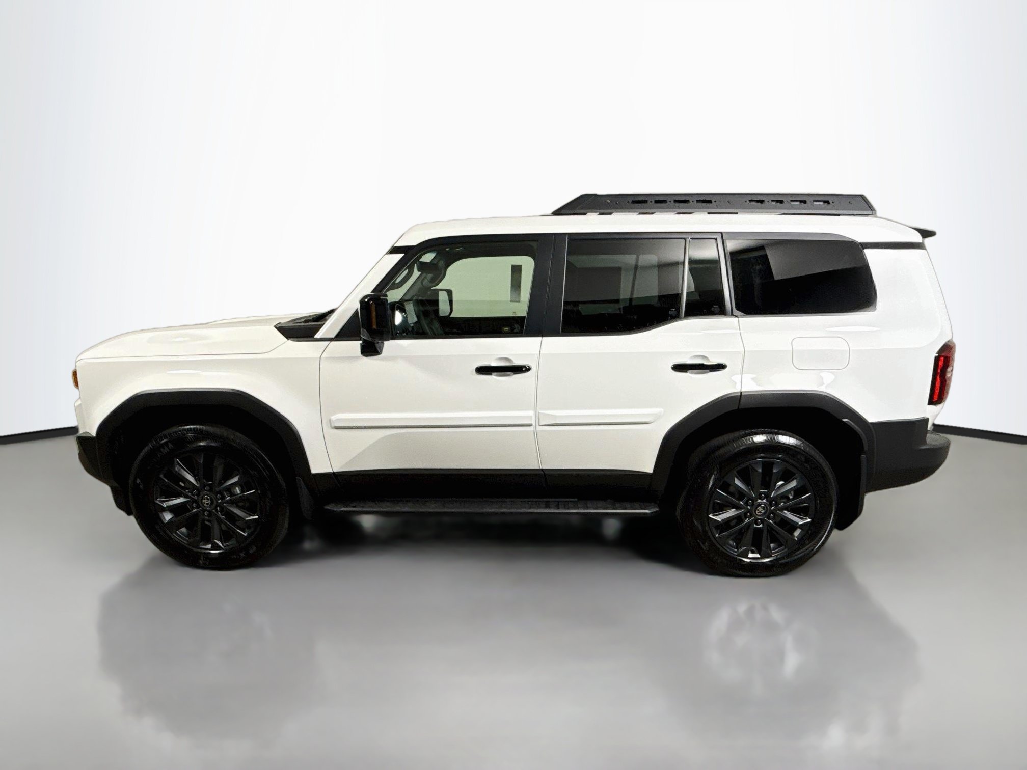 New 2027 Toyota Land Cruiser w/ Premium Package AWD/4WD image 4