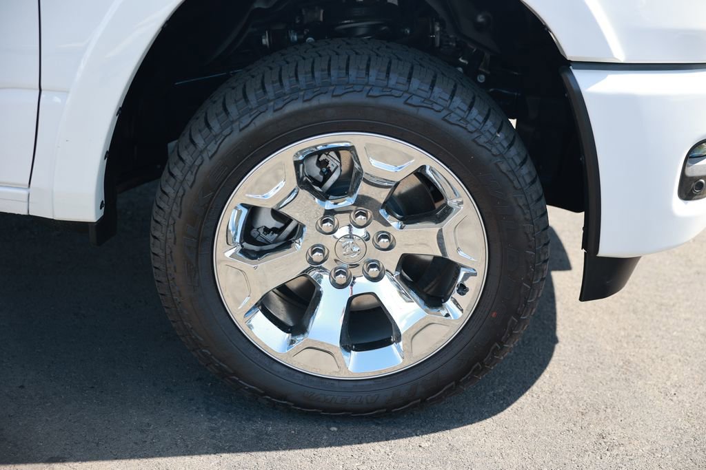 New 2026 RAM 1500 4x4 Crew Cab image 8