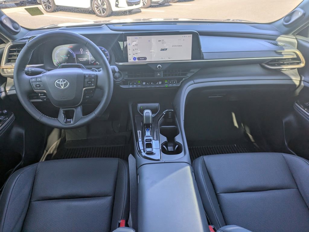 Used 2026 Toyota Crown Platinum image 14