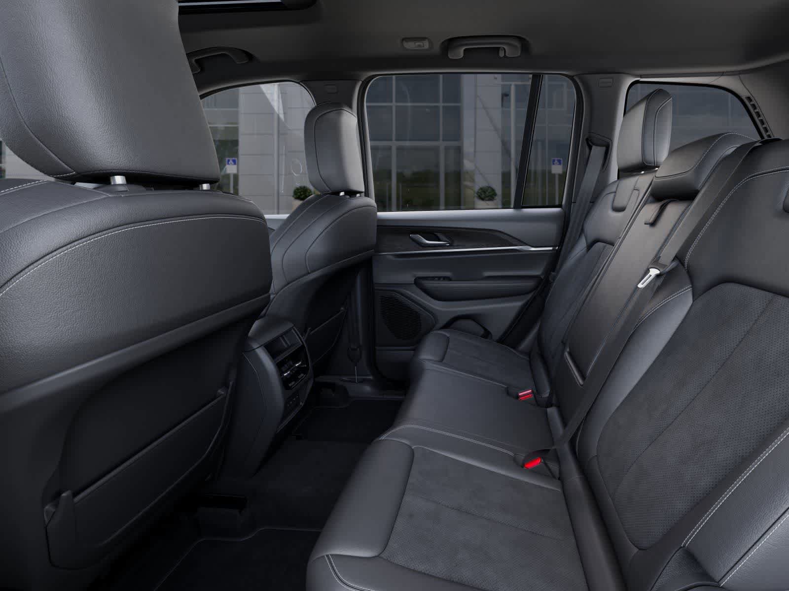 New 2026 Jeep Grand Cherokee Altitude image 23