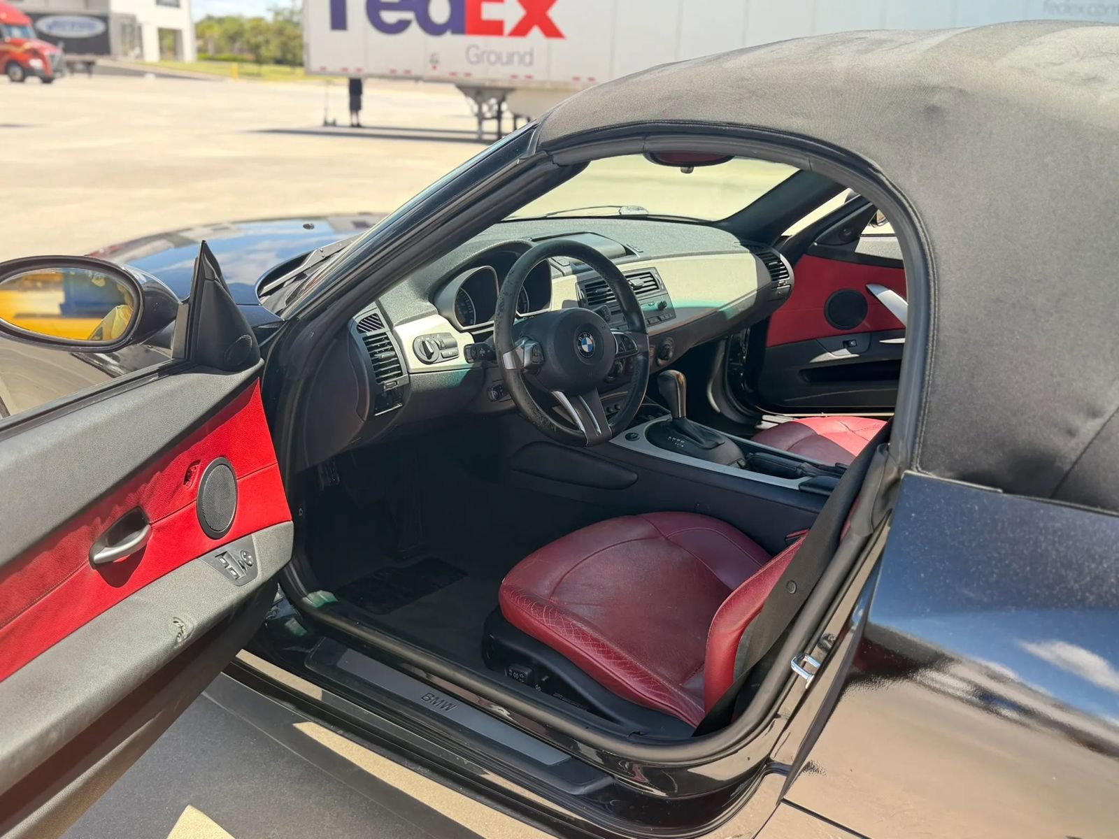 Used 2005 BMW Z4 3.0i RWD image 15
