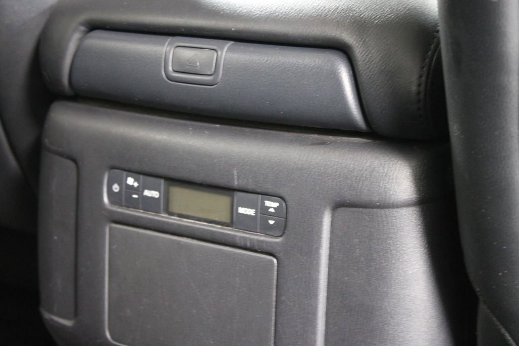 Used 2024 Nissan Armada SL image 34