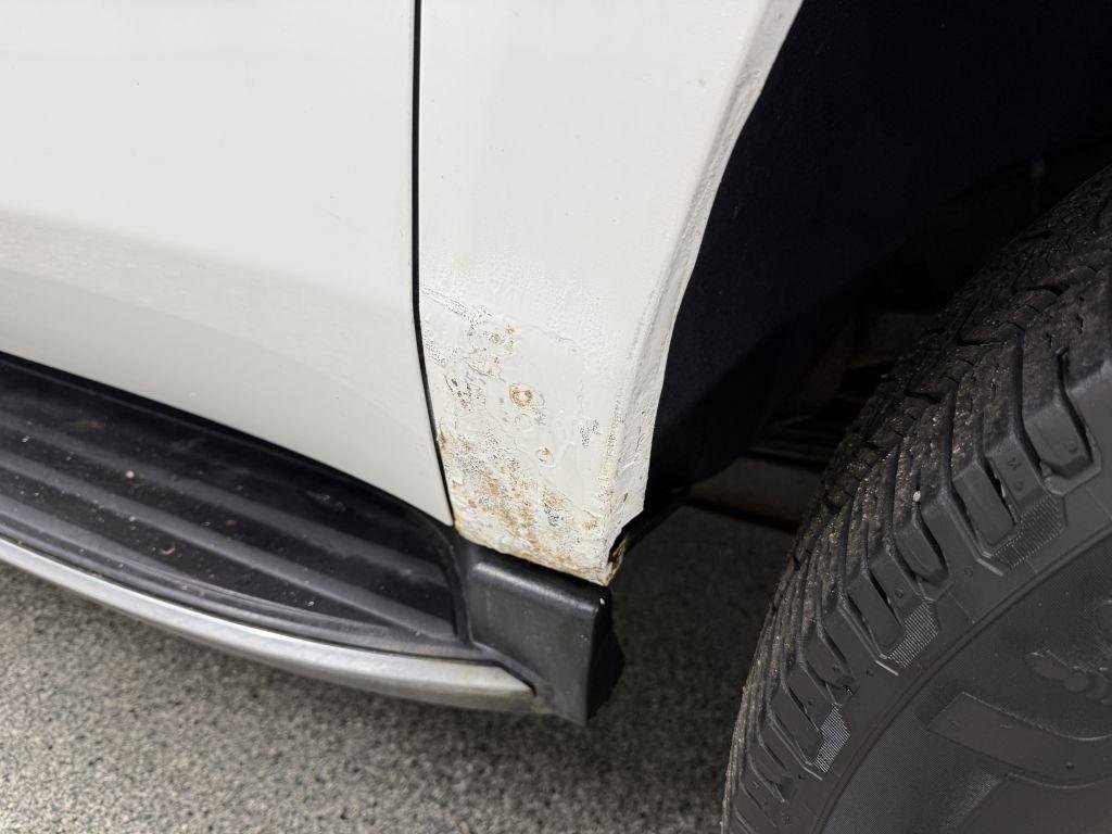 Used 2015 Chevrolet Suburban LTZ image 8