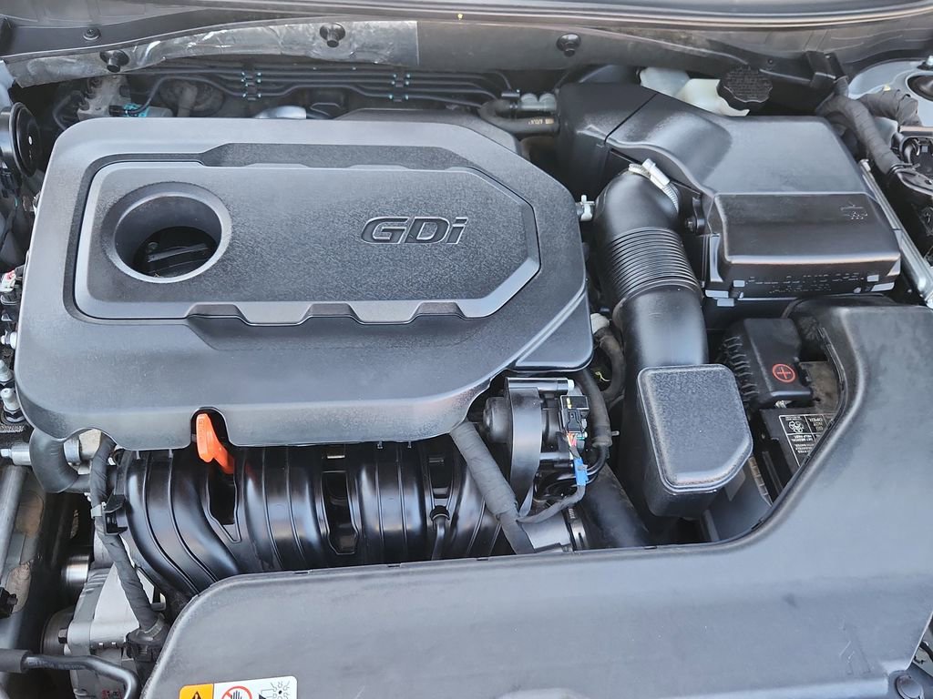 Used 2016 Hyundai Sonata Limited w/ Option Group 04 FWD image 17
