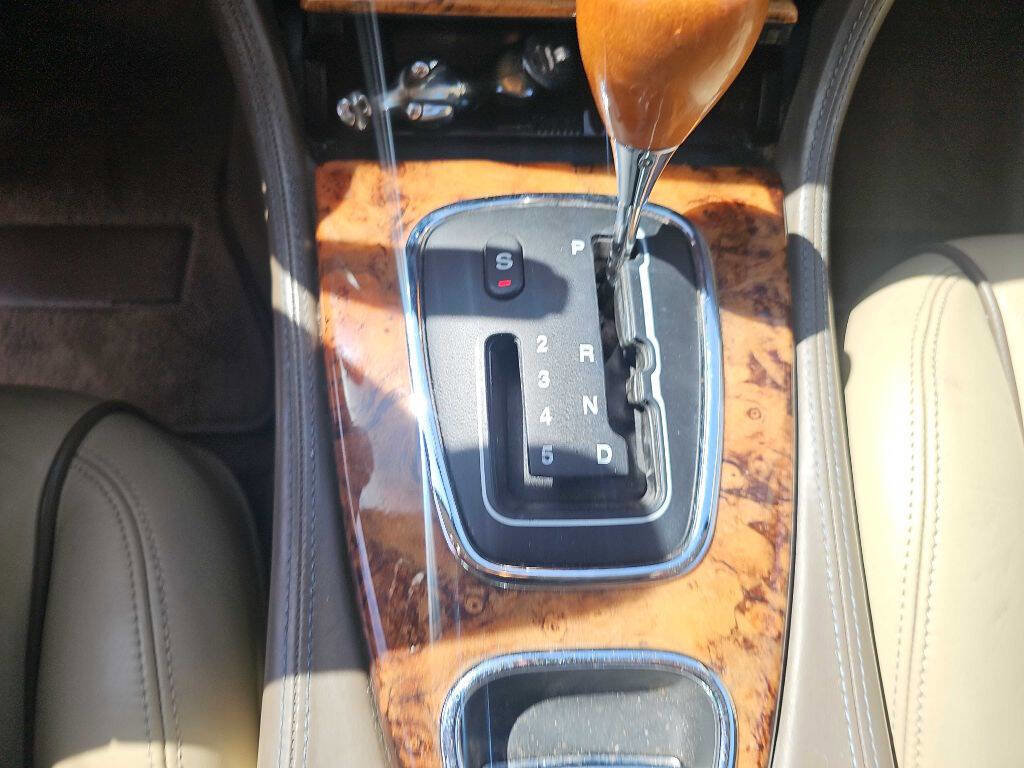 Used 2005 Jaguar S-TYPE 4.2 image 16