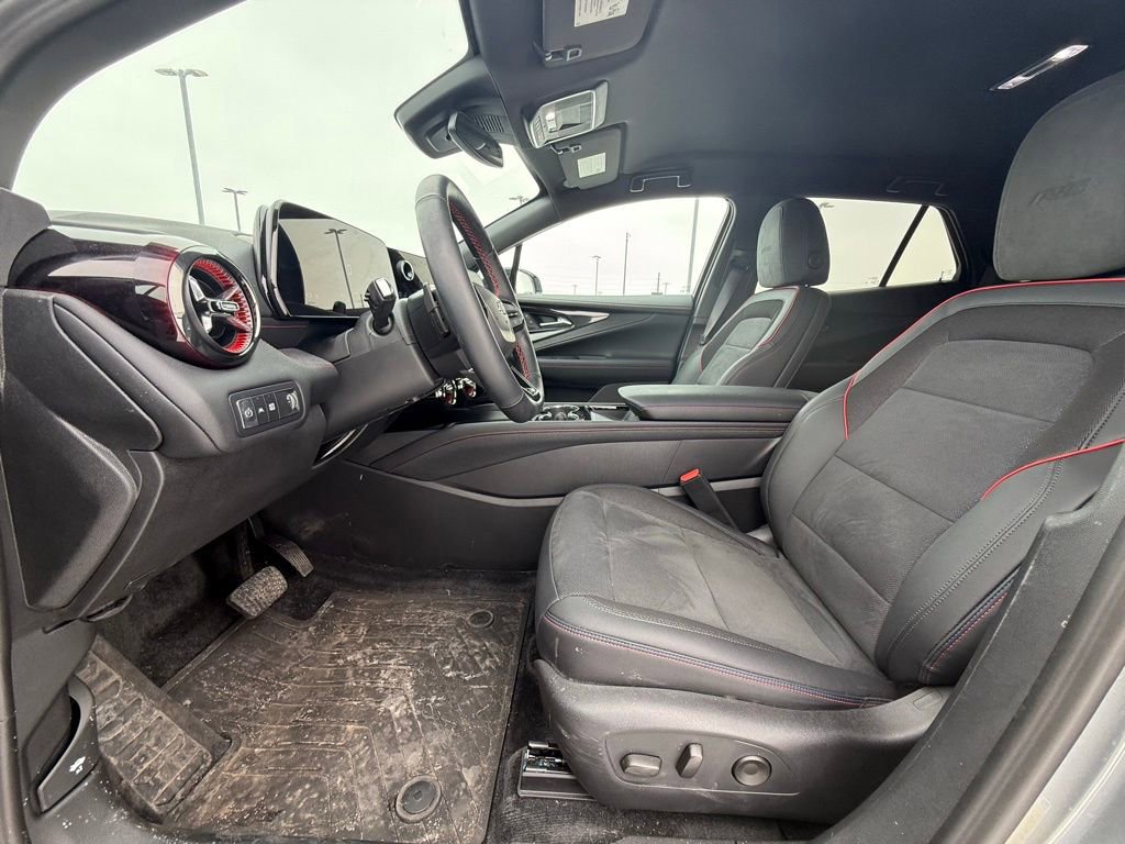 Used 2025 Chevrolet Blazer EV RS image 30