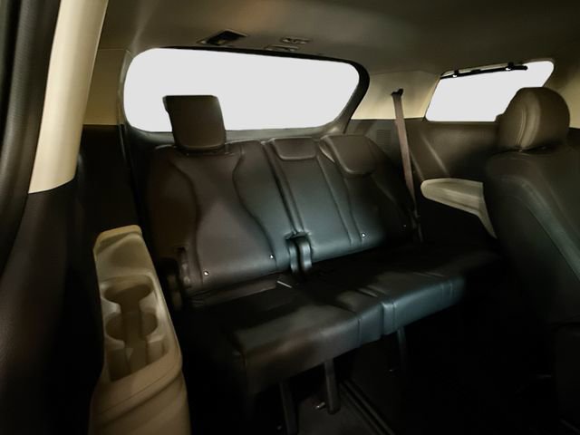 Used 2024 Kia Carnival SX image 28
