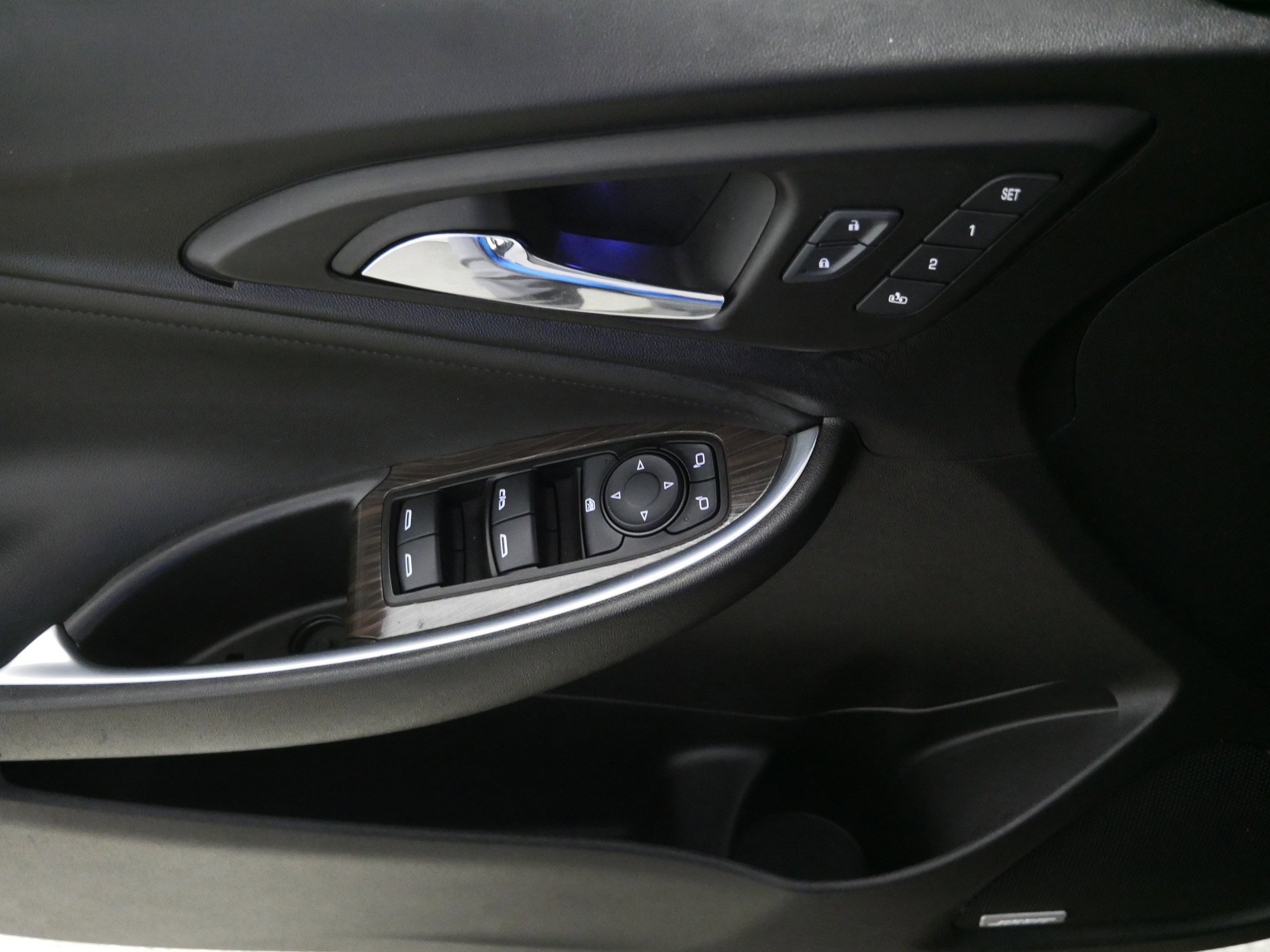 Used 2024 Chevrolet Malibu LT w/ Midnight Edition image 19